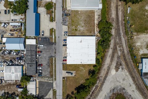 Commercial property in Sarasota, Florida 1066.05 sq.m. № 2218580 - photo 14