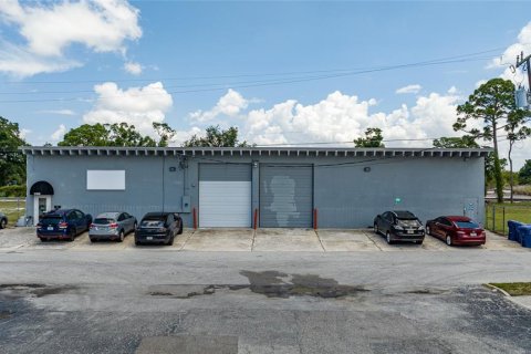Commercial property in Sarasota, Florida 1066.05 sq.m. № 2218580 - photo 17