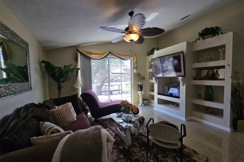House in Clermont, Florida 4 bedrooms, 173.63 sq.m. № 2099340 - photo 11