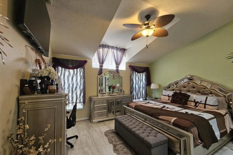 House in Clermont, Florida 4 bedrooms, 173.63 sq.m. № 2099340 - photo 13
