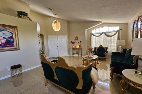 House in Clermont, Florida 4 bedrooms, 173.63 sq.m. № 2099340 - photo 6