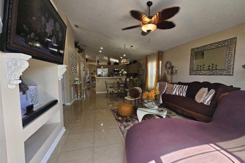 House in Clermont, Florida 4 bedrooms, 173.63 sq.m. № 2099340 - photo 10