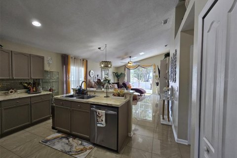 House in Clermont, Florida 4 bedrooms, 173.63 sq.m. № 2099340 - photo 7