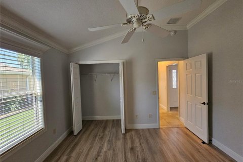 House in The Villages, Florida 3 bedrooms, 175.31 sq.m. № 1917288 - photo 4