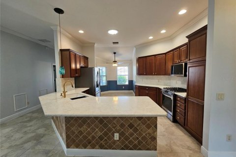House in The Villages, Florida 3 bedrooms, 175.31 sq.m. № 1917288 - photo 14
