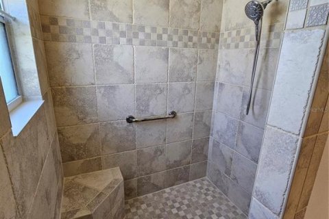 House in The Villages, Florida 3 bedrooms, 175.31 sq.m. № 1917288 - photo 21
