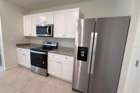 Casa en alquiler en Davenport, Florida, 3 dormitorios, 160.26 m2 № 2220070 - foto 8