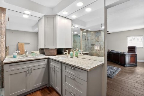 Villa ou maison à vendre à Largo, Floride: 4 chambres, 182.83 m2 № 1903971 - photo 8