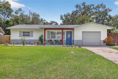 Villa ou maison à vendre à Largo, Floride: 4 chambres, 182.83 m2 № 1903971 - photo 1