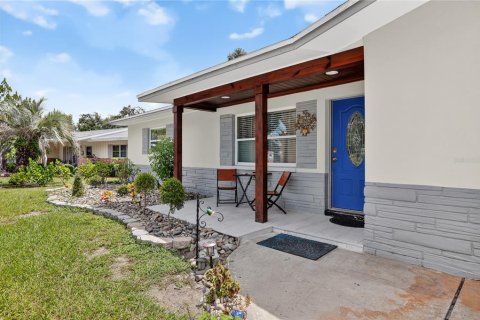 Villa ou maison à vendre à Largo, Floride: 4 chambres, 182.83 m2 № 1903971 - photo 3