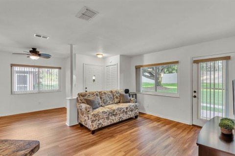 Copropriété à vendre à Winter Haven, Floride: 2 chambres, 86.4 m2 № 1724406 - photo 8