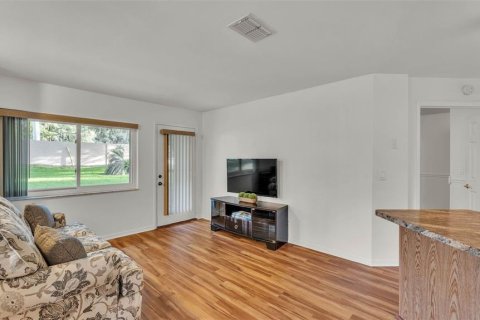 Copropriété à vendre à Winter Haven, Floride: 2 chambres, 86.4 m2 № 1724406 - photo 6