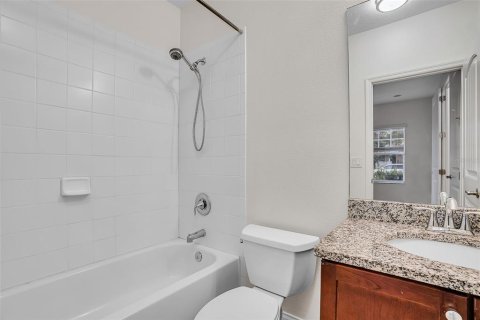 Townhouse in Tampa, Florida 3 bedrooms, 191.19 sq.m. № 2197968 - photo 9