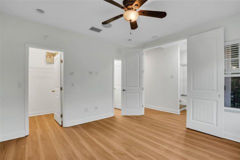 Townhouse in Tampa, Florida 3 bedrooms, 191.19 sq.m. № 2197968 - photo 7