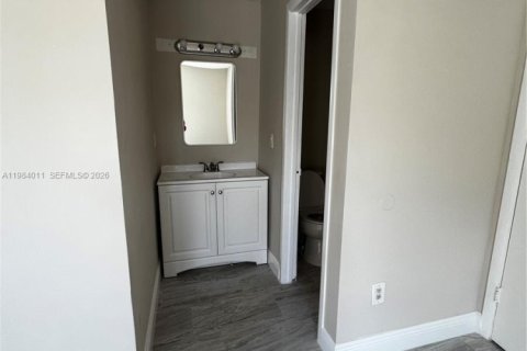 Condominio en alquiler en Pompano Beach, Florida, 2 dormitorios, 83.89 m2 № 2046713 - foto 4