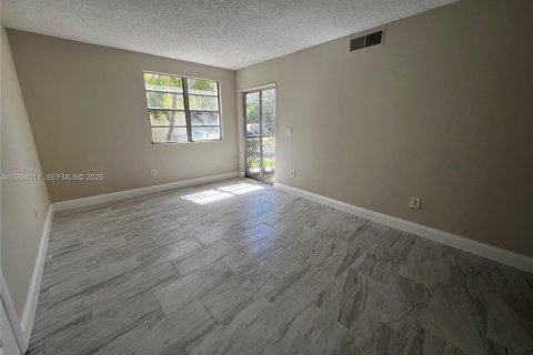 Condominio en Pompano Beach, Florida, 2 dormitorios  № 2046713