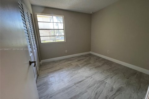 Condominio en alquiler en Pompano Beach, Florida, 2 dormitorios, 83.89 m2 № 2046713 - foto 3
