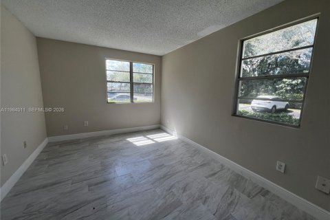 Condominio en alquiler en Pompano Beach, Florida, 2 dormitorios, 83.89 m2 № 2046713 - foto 2