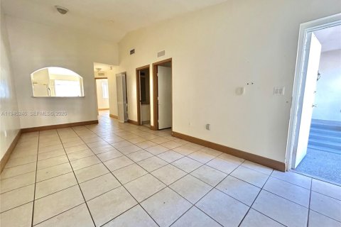 Condominio en venta en Homestead, Florida, 2 dormitorios, 75.72 m2 № 2001768 - foto 3