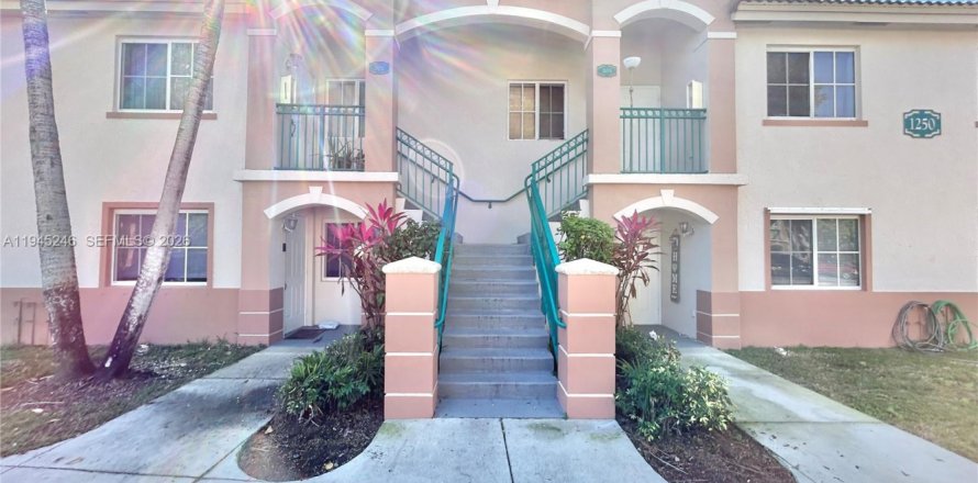 Condominio en Homestead, Florida, 2 dormitorios  № 2001768