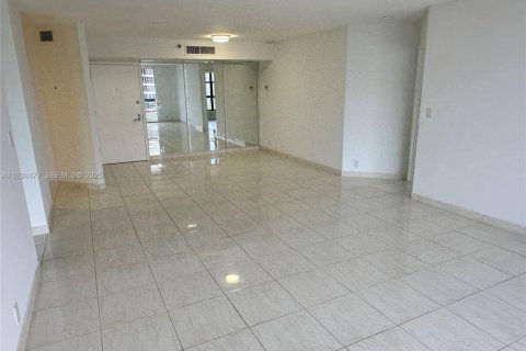 Copropriété à vendre à Aventura, Floride: 2 chambres, 101.36 m2 № 1982766 - photo 15