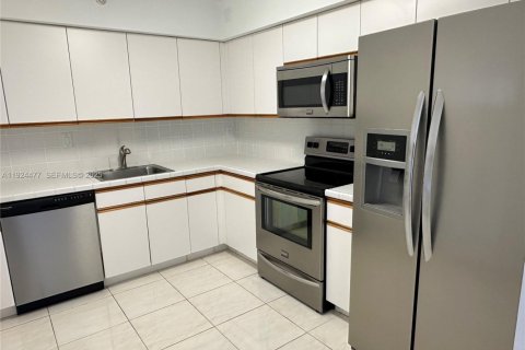 Copropriété à vendre à Aventura, Floride: 2 chambres, 101.36 m2 № 1982766 - photo 18