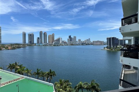 Copropriété à vendre à Aventura, Floride: 2 chambres, 101.36 m2 № 1982766 - photo 4