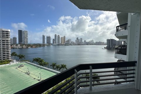 Copropriété à vendre à Aventura, Floride: 2 chambres, 101.36 m2 № 1982766 - photo 5