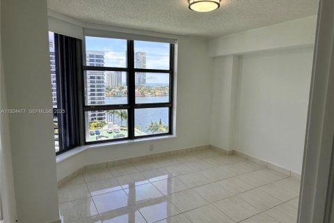Copropriété à vendre à Aventura, Floride: 2 chambres, 101.36 m2 № 1982766 - photo 20