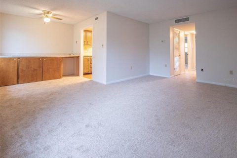 Condominio en venta en Leesburg, Florida, 2 dormitorios, 87.14 m2 № 1832933 - foto 4