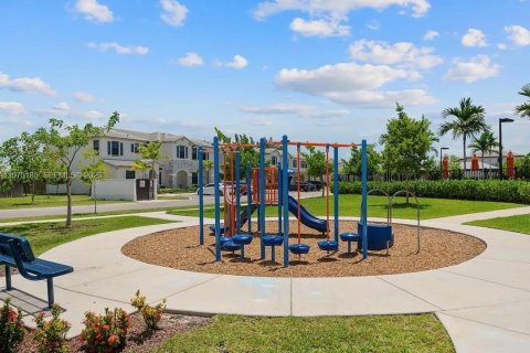 Adosado en venta en Homestead, Florida, 3 dormitorios, 123.37 m2 № 2041458 - foto 24