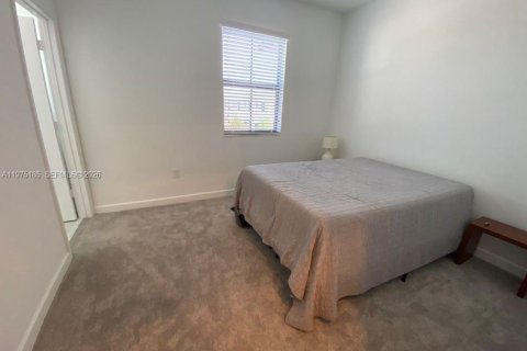 Adosado en venta en Homestead, Florida, 3 dormitorios, 123.37 m2 № 2041458 - foto 17