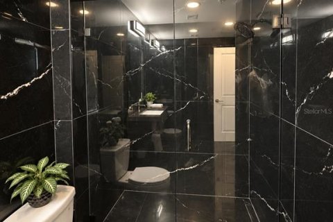 Copropriété à vendre à Tampa, Floride: 1 chambre, 60.85 m2 № 2408266 - photo 10