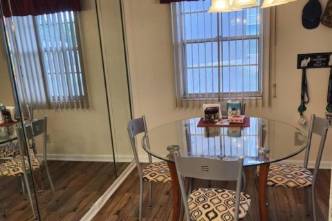 Condo in Deerfield Beach, Florida, 2 bedrooms  № 2190635 - photo 8