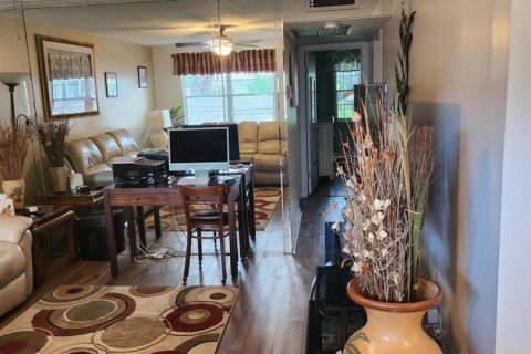 Condo in Deerfield Beach, Florida, 2 bedrooms  № 2190635 - photo 2