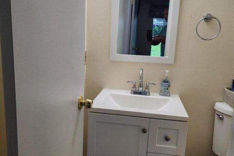 Condo in Deerfield Beach, Florida, 2 bedrooms  № 2190635 - photo 26