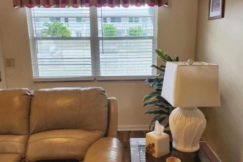 Condo in Deerfield Beach, Florida, 2 bedrooms  № 2190635 - photo 3