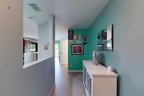 Townhouse in Port St. Lucie, Florida 3 bedrooms, 139.35 sq.m. № 2397315 - photo 3