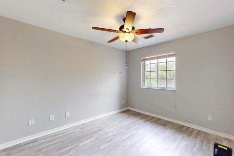 Townhouse in Port St. Lucie, Florida 3 bedrooms, 139.35 sq.m. № 2397315 - photo 21