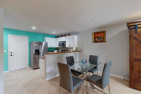 Townhouse in Port St. Lucie, Florida 3 bedrooms, 139.35 sq.m. № 2397315 - photo 6