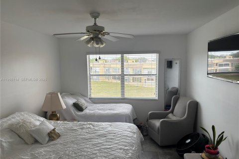 Condo in Sunrise, Florida, 1 bedroom  № 2009971 - photo 8