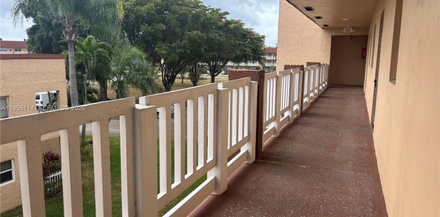 Condo in Sunrise, Florida, 1 bedroom  № 2009971