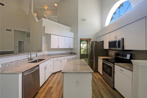 House in Lake Mary, Florida 4 bedrooms, 239.87 sq.m. № 1905977 - photo 6