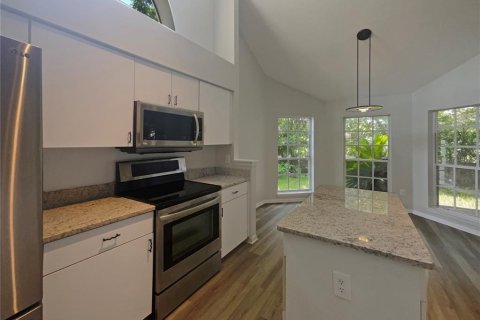 House in Lake Mary, Florida 4 bedrooms, 239.87 sq.m. № 1905977 - photo 8