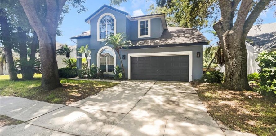 House in Lake Mary, Florida 4 bedrooms, 239.87 sq.m. № 1905977