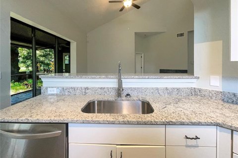 House in Lake Mary, Florida 4 bedrooms, 239.87 sq.m. № 1905977 - photo 9