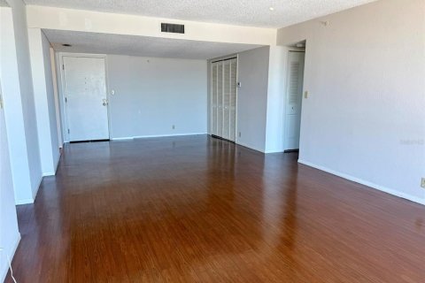 Condominio en alquiler en Clearwater, Florida, 2 dormitorios, 106.84 m2 № 2122101 - foto 5