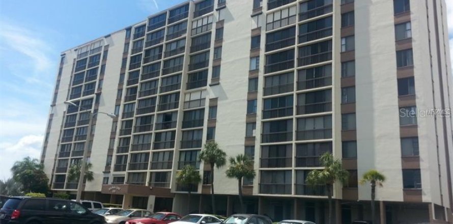 Condominio en Clearwater, Florida, 2 dormitorios  № 2122101