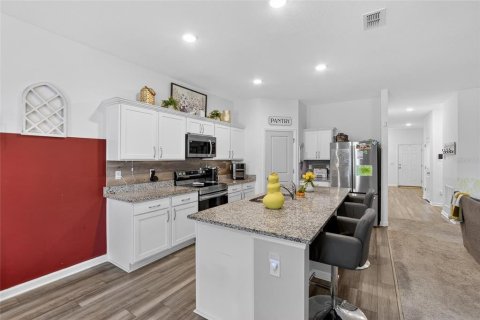 Villa ou maison à vendre à Zephyrhills, Floride: 3 chambres, 165.74 m2 № 2402935 - photo 18
