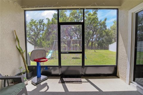 Villa ou maison à vendre à Zephyrhills, Floride: 3 chambres, 165.74 m2 № 2402935 - photo 26
